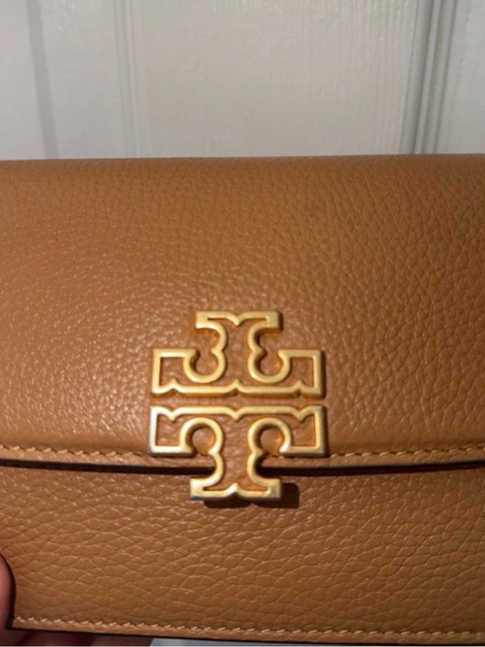 Tory Burch Britten Chain Wallet - Picture 12 of 12